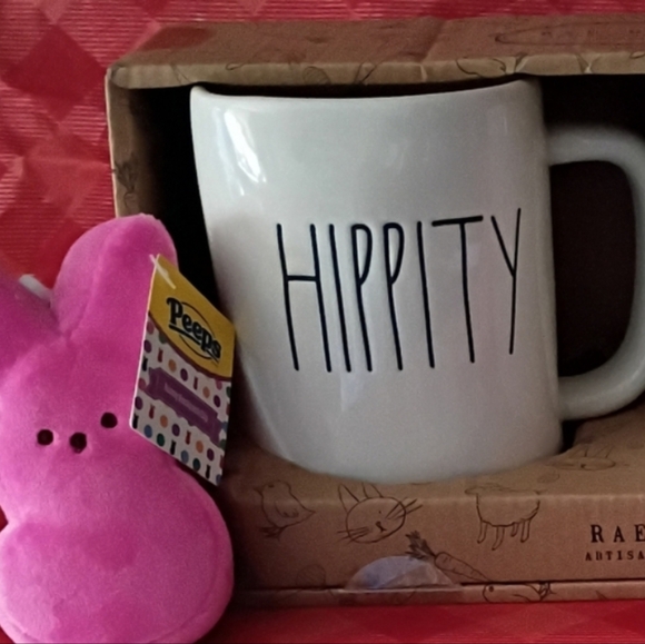 Rae Dunn 1 White Hippity or Hoppity Mug With 1 Peeps Plush Charm NWT - Picture 2 of 5